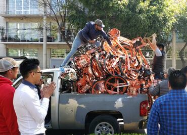 Alcaldía Benito Juárez retira bicicletas por obstrucción de vía pública