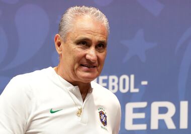 Tite niega renuncia de Brasil