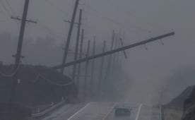 Huracán Lala se degrada a tormenta tropical tras azotar Hawái sin tocar tierra; reportan muerte de una persona