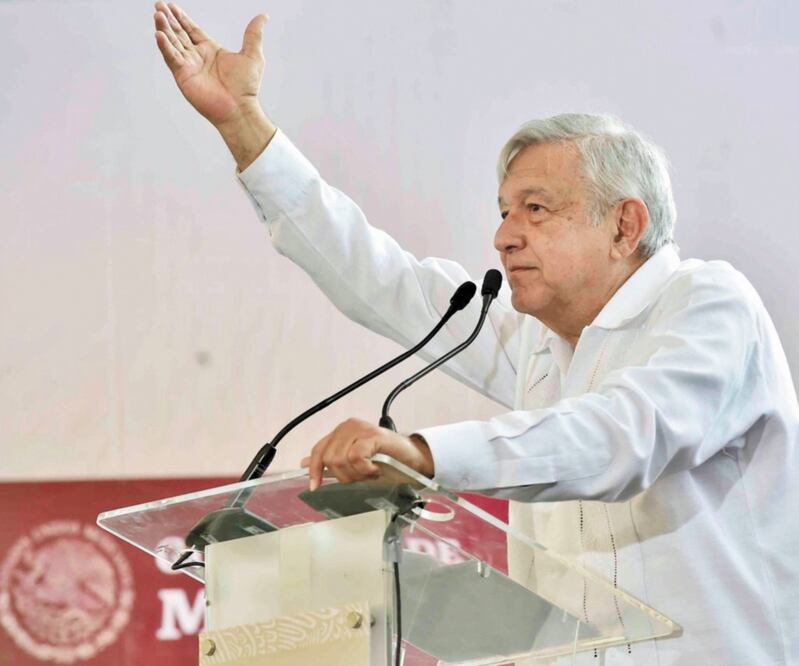 El presidente Andrés Manuel López Obrador dijo que el gobierno federal ofreció vender el avión presidencial al primer ministro de Canadá, pero éste rechazó comprarlo. Foto: PRESIDENCIA