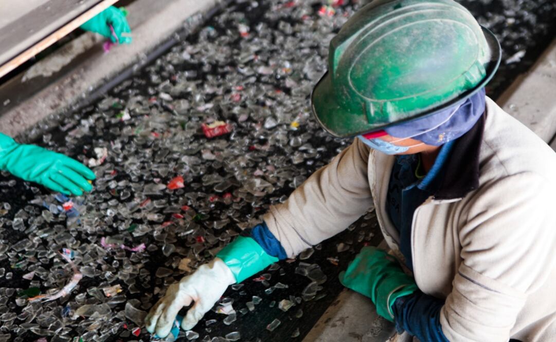 ¿Cómo beneficia a Vitro la compra de negocio de PPG?