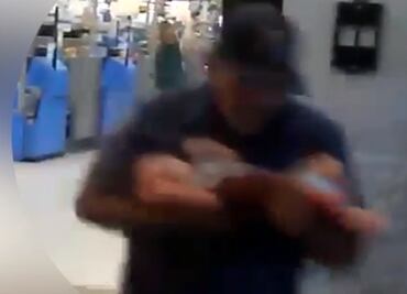 Encuentran a "héroe anónimo" que salvó a bebé en tiroteo de El Paso en 2019