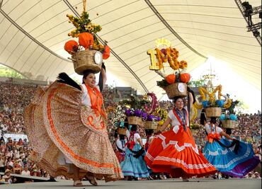 Gobierno de Oaxaca gastó 162.12 mdp en la Guelaguetza 2025; sólo recauda 57 mdp