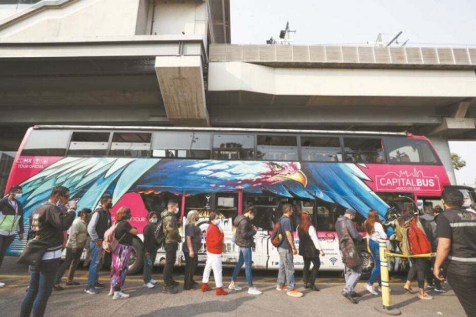 Tras colapso en el Metro, usuarios de Línea 12 "hacen el doble de tiempo"