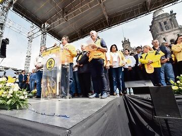 Crónica. Mitin de “unidad” termina a golpes en medio de la basura