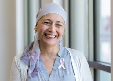 Medicamento para el colesterol podría reducir los efectos del cáncer de mama más agresivo