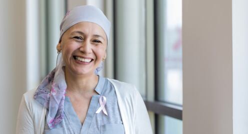 Medicamento para el colesterol podría reducir los efectos del cáncer de mama más agresivo 