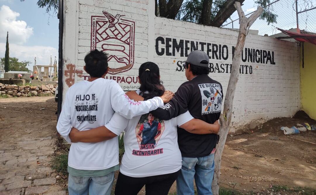 Madres buscadoras hallan 31 cuerpos sepultados clandestinamente en panteón de Tlaquepaque, Jalisco. Foto: @CeciPatriciaF