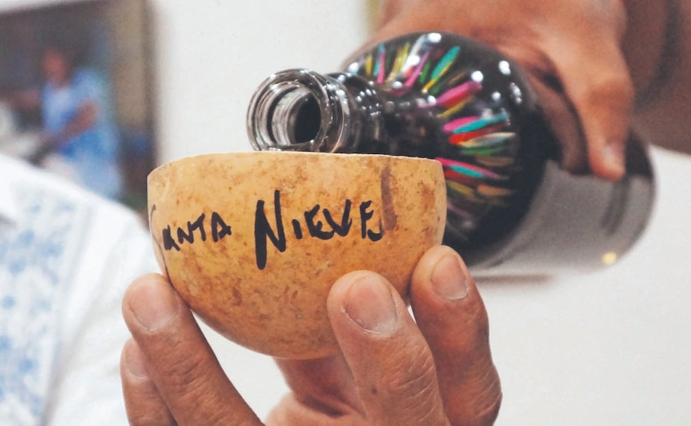 Manuel fue reconocido en la Cumbre Social de los Pueblos de América Latina y el Caribe por su trabajo en la elaboración de nieves y su importancia dentro de la gastronomía. Fotografía de Edwin Hernández