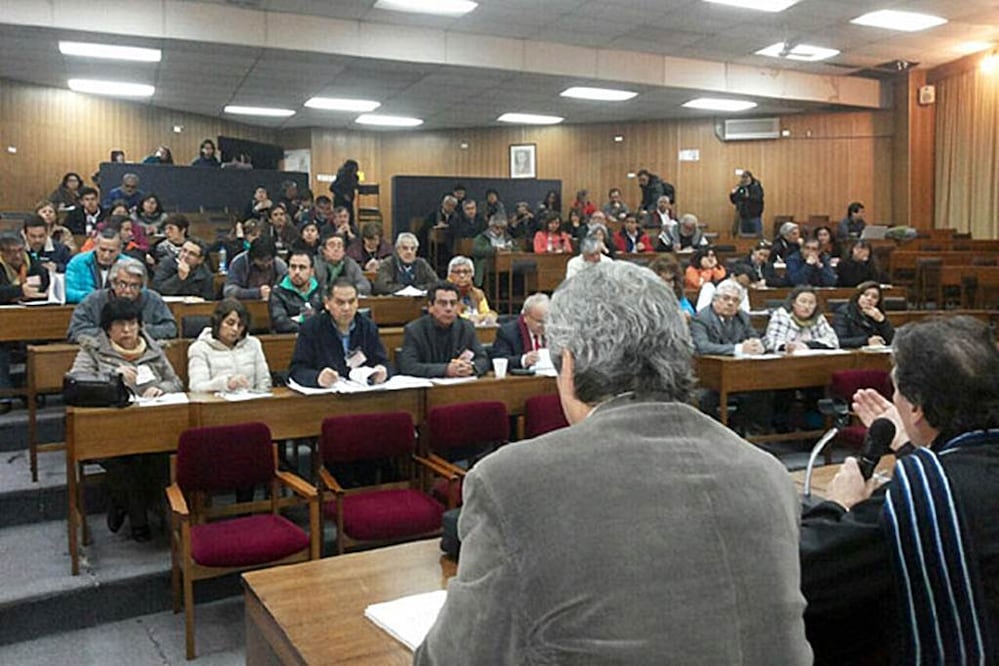 El presidente del Colegio de Profesores, Jaime Guajardo, dijo a periodistas que “se suspende el paro en un plazo acotado, reponemos la mesa de diálogo con las autoridades y nos declaramos en alerta” Foto: Colegio de Profesores de Chile