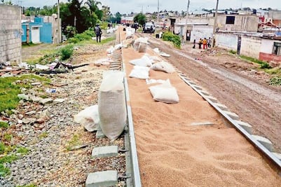 Roban trigo en un nuevo ataque a tren en Puebla