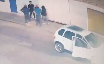 VIDEO: Asaltan a dos adolescentes en Toluca; delincuentes los amedrentan y les quitaron sus mochilas