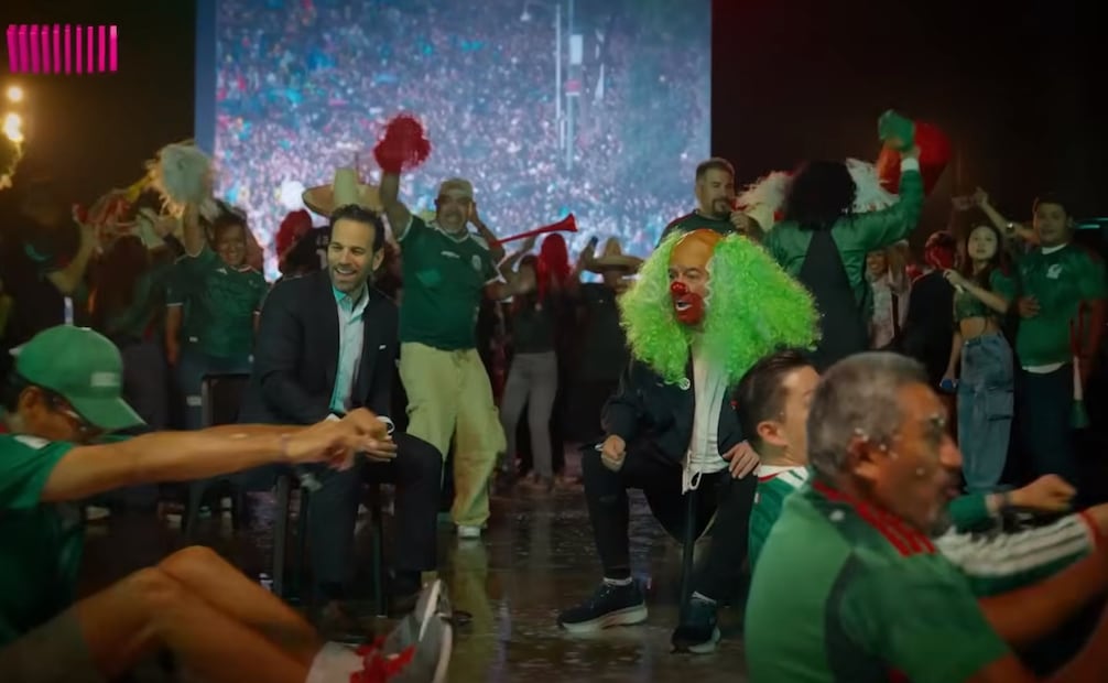 Brozo y Loret festejan desde el Ángel el triunfo de la Selección Mexicana. Foto: Captura de pantalla