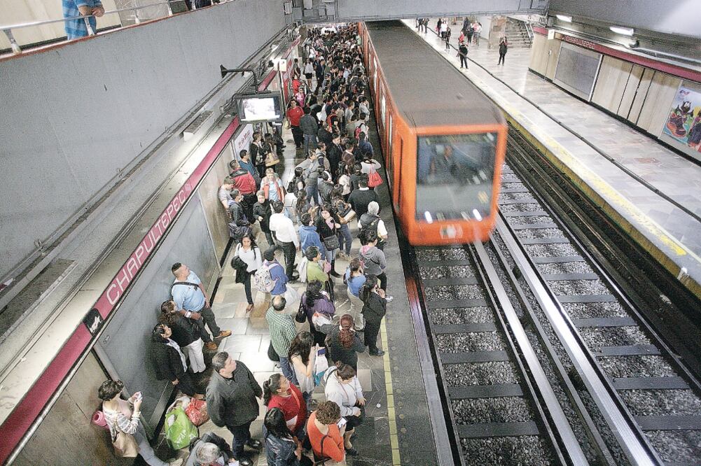 De cada 100 personas usuarias de transporte público, 64 invierten de 16 minutos a una hora para llegar al lugar de trabajo 