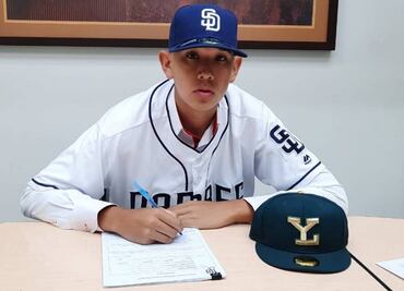 Padres de San Diego firman a prospecto mexicano que lanza a 148 km/h