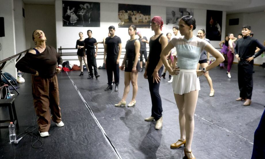 Las mujeres se empoderan con la danza, afirma Viviana Basanta, directora artística del Ballet Folklórico de México