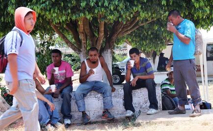 Reciben migrantes primer pago del programa "Estás en tu Casa"