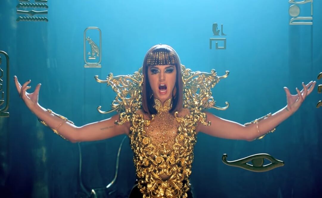 Katy Perry en "Dark Horse". Foto: Captura video
