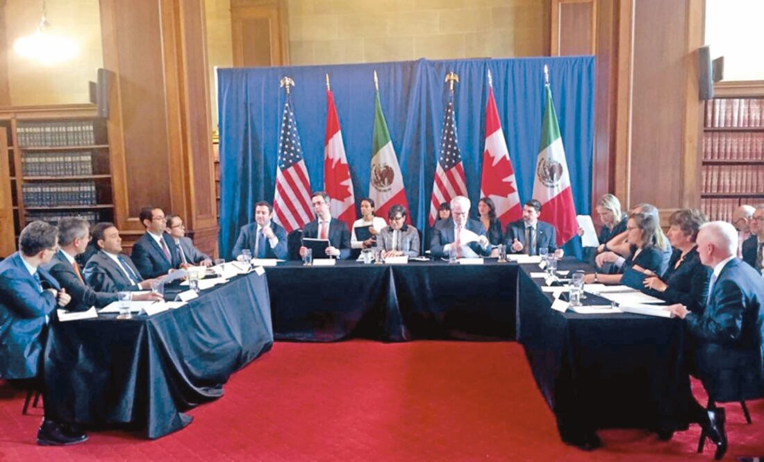 Guajardo se reunió con la secretaria de Comercio de EU, Penny Pritzker, y la ministra de comercio de Canadá, Chrystia Freeland, en Washington (ESPECIAL)