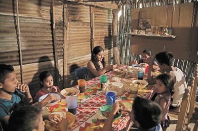 Tres de cada 10 hogares, liderados por mujeres: Inegi