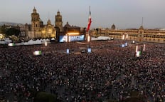 CDMX reporta lleno total en el Zócalo por concierto de Shakira; cierran paso desde calle de Madero