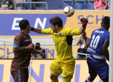 Casillas debuta con victoria con el Porto