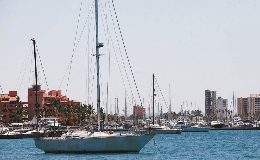 El mar de Baja California Sur lucía tranquilo ayer, tras el anuncio del Servicio Nacional Meteorológico, donde el huracán se degradó a categoría dos