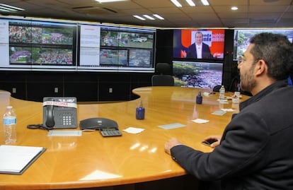 Asistieron a marcha en defensa del INE 12 mil personas, dice Batres; organizadores dicen que 200 mil