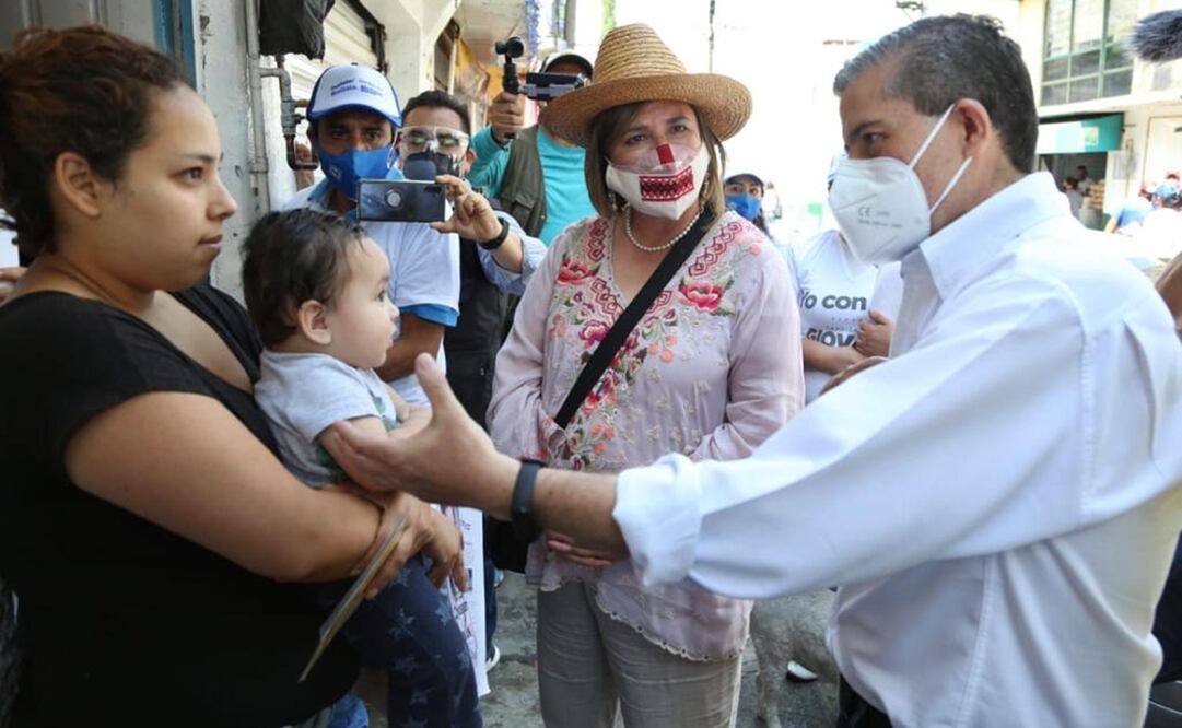 En su recorrido, el candidato estuvo acompañado de la senadora panista Xóchitl Gálvez. Foto: Especial