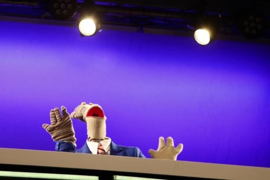 "31 Minutos" honra a Juan Gabriel en el Vive Latino