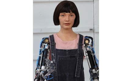 Detienen a la artista robot Ai-Da en Egipto por sospecha de espionaje