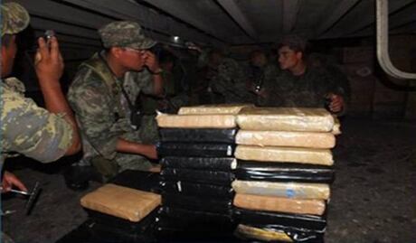 Aseguran aeronave con 217 kilos de cocaína 