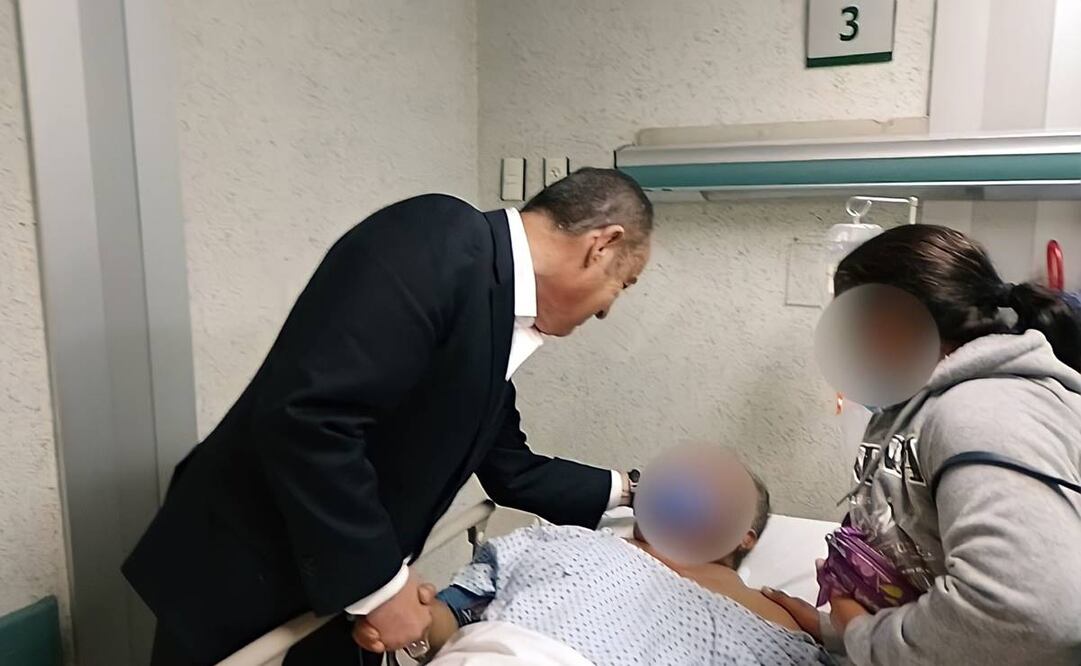 El Fiscal General, José Luis Cervantes Martínez, lo visitó en el hospital. Foto: Especial