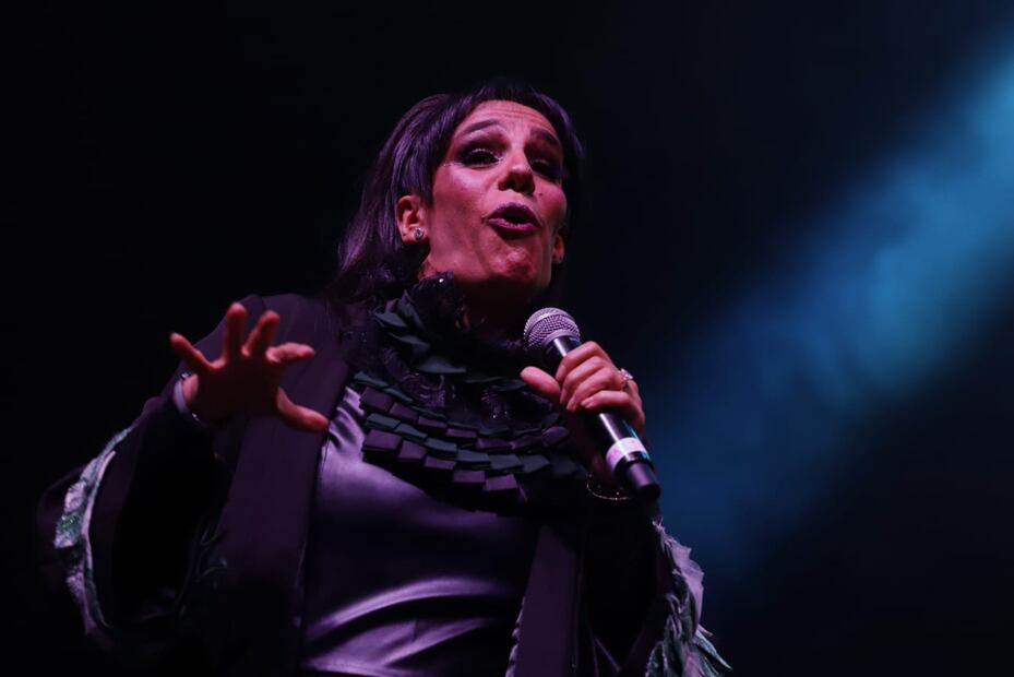 Presentación de rostros ocultos con Marisol la hija de José José en el festival amar, querer y rockear en el frontón México. Foto: Fernanda Rojas