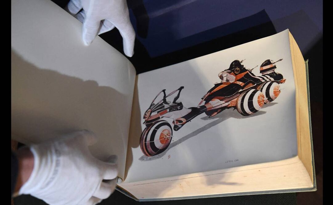 Los montos se dispararon rápidamente y al final se produjo un pulso entre dos pujadores extranjeros, al teléfono. Foto: AFP