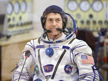 Astronauta sufraga desde estación espacial