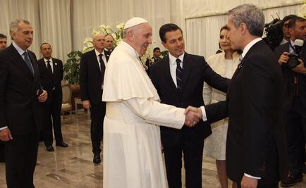 Mancera da bienvenida al Papa a través de Twitter