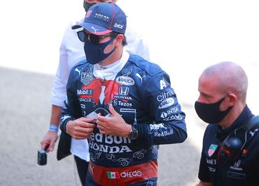 Checo Pérez se despide del Show Run con el cielito lindo y vestido de mariachi