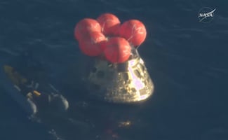 Astronautas de Artemis II amerizan tras misión lunar de diez días; "fue un descenso perfecto": NASA