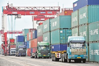 Exportaciones retroceden 1.5% en octubre