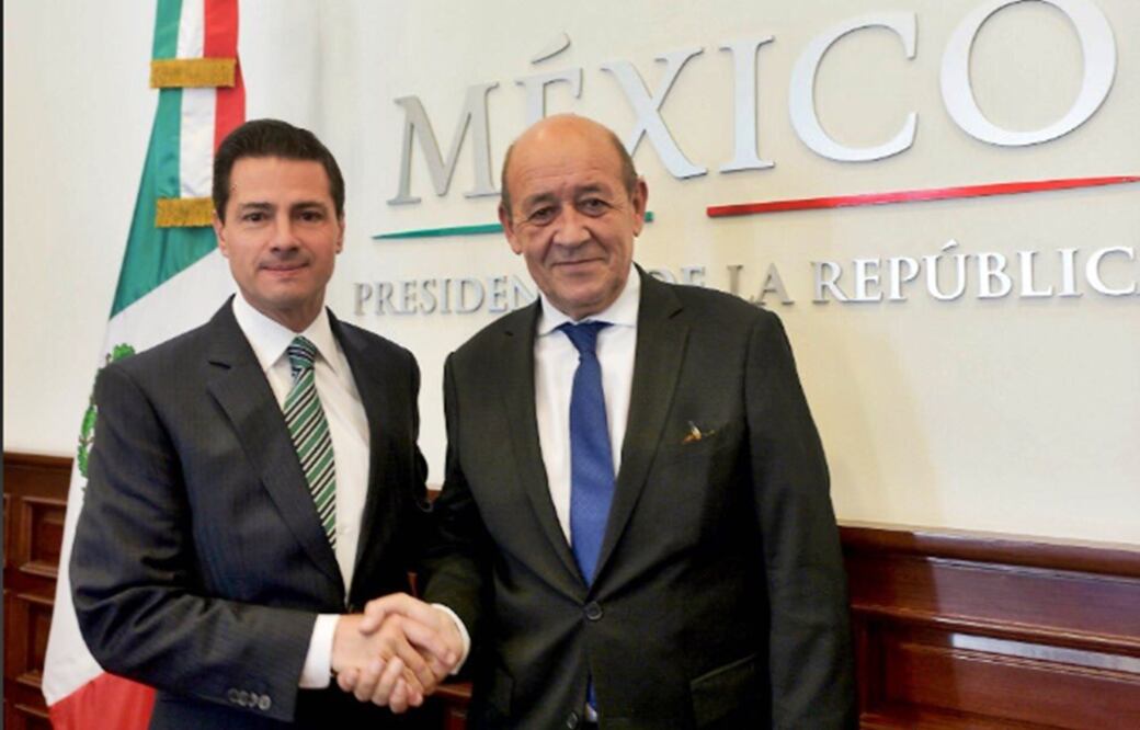 El Presidente recibió en la residencia oficial de Los Pinos al ministro de Europa y Asuntos Exteriores de la República Francesa, Jean-Yves Le Drian. Foto: @PresidenciaMX   