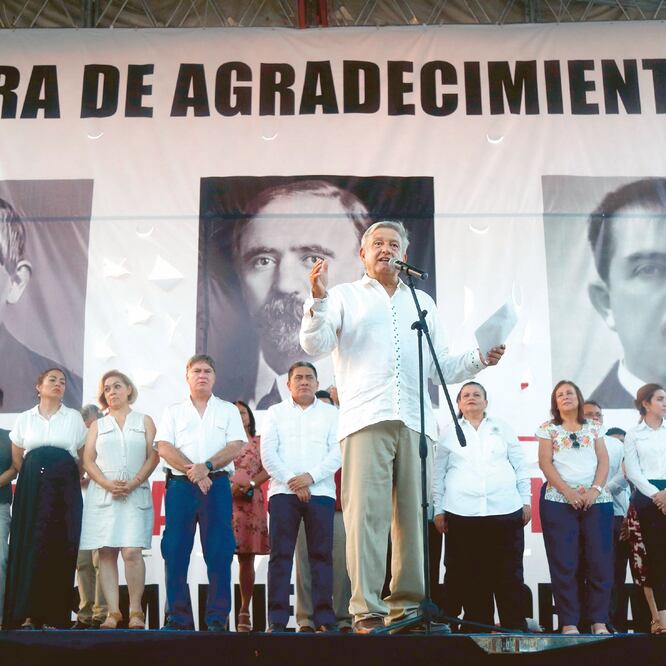 El presidente electo, Andrés Manuel López Obrador, dijo que no necesita legitimarse mediante encarcelamientos políticos como lo hizo Carlos Salinas. (YADÍN XOLALPA. EL UNIVERSAL)