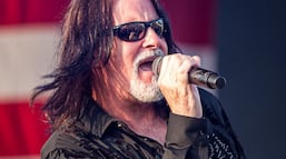 Muere Tommy DeCarlo, el fan de Boston que se convirtió en el cantante principal de la banda 