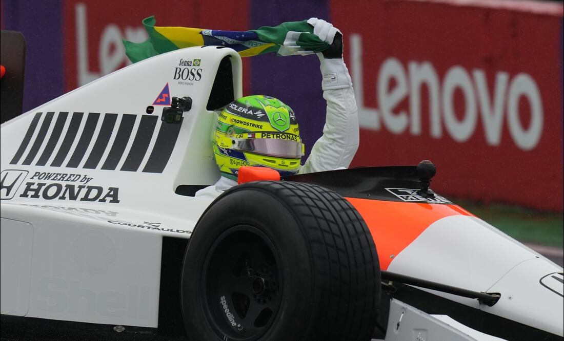 Lewis Hamilton homenajeó en Interlagos a Ayrton Senna al correr el mítico MP40/5B - Foto: AP