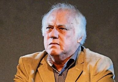 Dones terrenales y dádivas poéticas: a propósito de Dionicio Morales