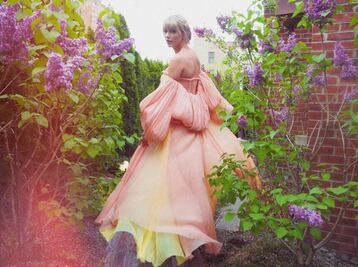 Taylor Swift y Stella McCartney lanzan colección inspirada en fantasía