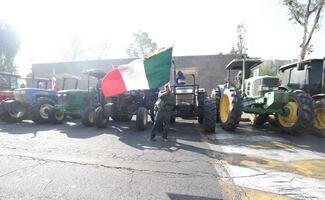 Campesinos inician bloqueos en San Lázaro por Ley Nacional de Agua; buscan entregar pliego petitorio a diputados