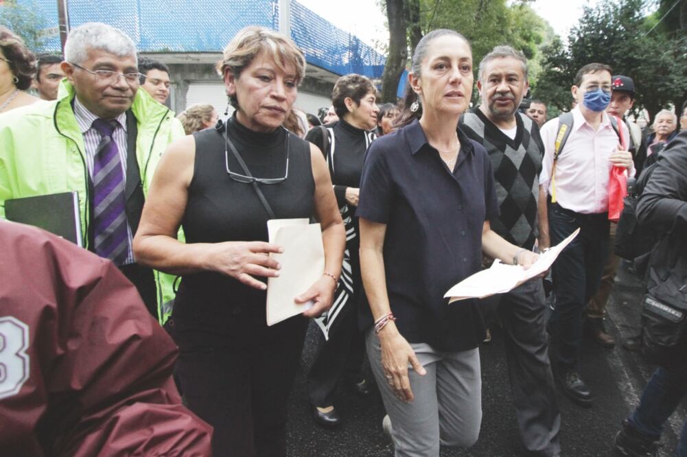 Claudia Sheinbaum, jefa de Gobierno electa, visitó el Multifamiliar de Tlalpan, en Coyoacán, y se reunió con damnificados de Iztapalapa. (CARLOS MEJÍA. EL UNIVERSAL)