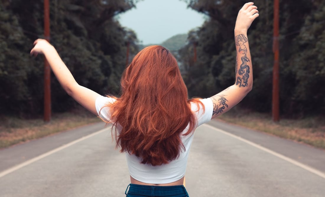 Estos son los tonos de tinte cobrizo que le van mejor a cada tipo de piel. Foto: Pexels