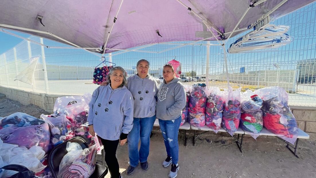 La idea de crear el negocio de ropa se la deben a su mascota B randy’s, una perrita que rescataron y a la cual le hicieron un vestido. Foto: Paola Gamboa